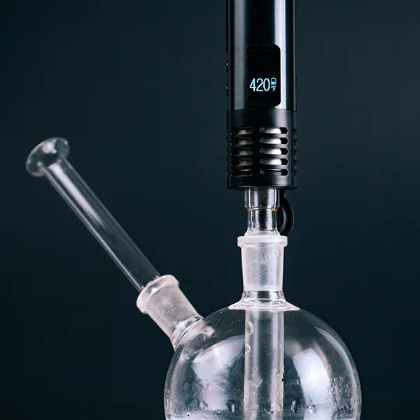 Arizer Air Max in bubbler