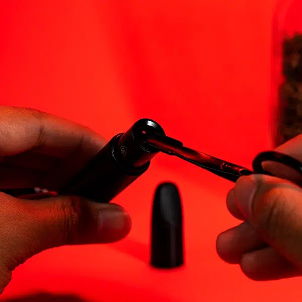 G Pen Micro Loading The Chamber